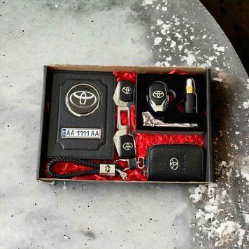 Подарочный набор авто аксесуаров PREMIUM с логотипом TOYOTA