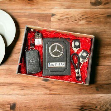 Подарочный набор аксесуаров DELUXE с логотипом MERCEDES