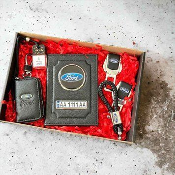 Подарунковий набір аксесуарів DELUXE з логотипом FORD