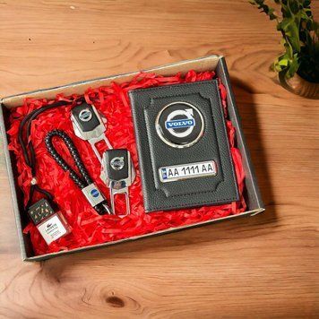 Подарочный набор аксесуаров CLASSIK с логотипом VOLVO