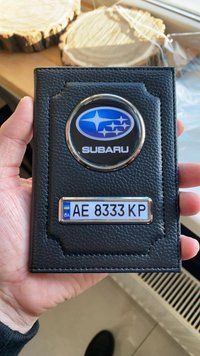 Шкіряна обкладинка для автодокументів з логотипом SUBARU і держ. номером авто