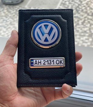 Шкіряна обкладинка для автодокументів із логотипом VOLKSWAGEN і годен. номером авто натуральна шкіра
