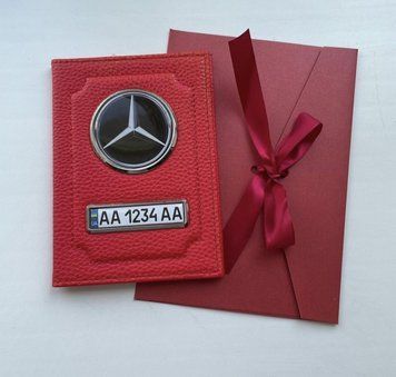 Шкіряна обкладинка для автодокументів із логотипом MERCEDES і годен. номером авто ребриста червона шкіра