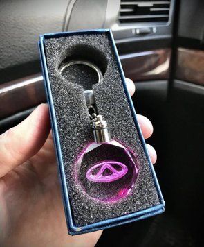 Брелок Крістал Cherry з подсветкою логотипу Авто