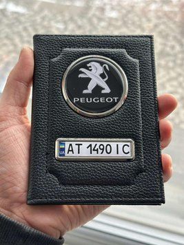 Шкіряна обкладинка для автодокументів із логотипом PEUGEOT і годен. номером авто ребриста шкіра з чорною ниткою