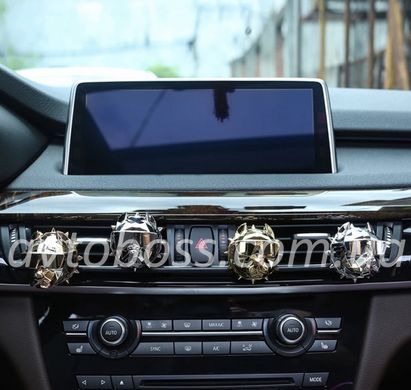 Ароматизатор воздуха в авто питбуль Pitbull Dog Gold золотой на решетку воздуховода освежитель на дефлектор