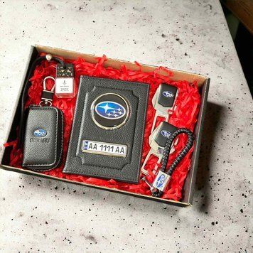 Подарочный набор аксесуаров DELUXE с логотипом SUBARU