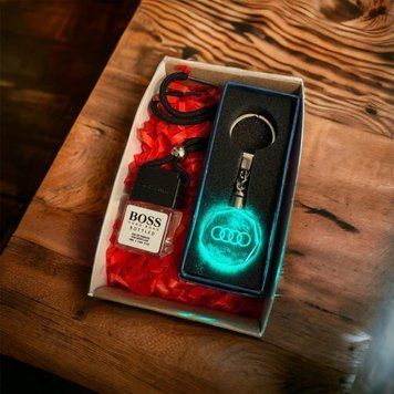 Подарунковий набір AUDI LED брелок кристал + автопарфум