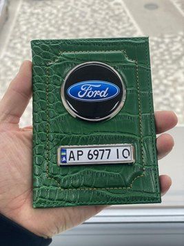Шкіряна обкладинка для автодокументів із логотипом FORD і годен. номером авто зелена шкіра крокодила